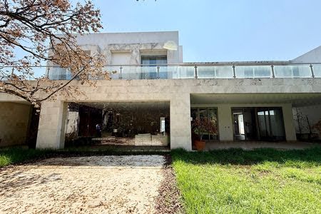 Renta Venta moderna casa en Priv Porton  Lomas Country Club 5 recamaras