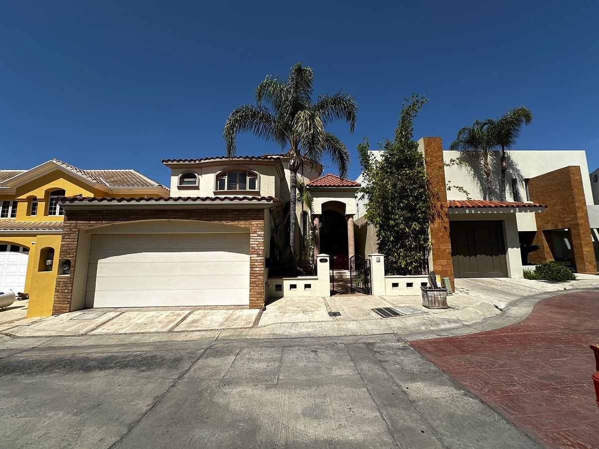 Venta Residencia de Lujo en Puerta de Hierro 4 Recámaras | Cava| Altura| Paneles, foto 1 de 50