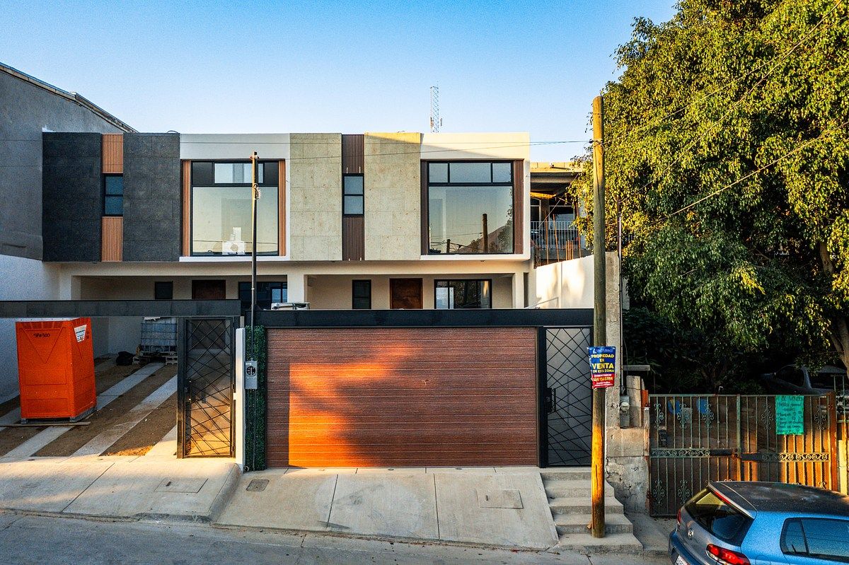 Casa nueva en Venta con amplio Patio en Buenos Aires Sur, foto 1 de 32