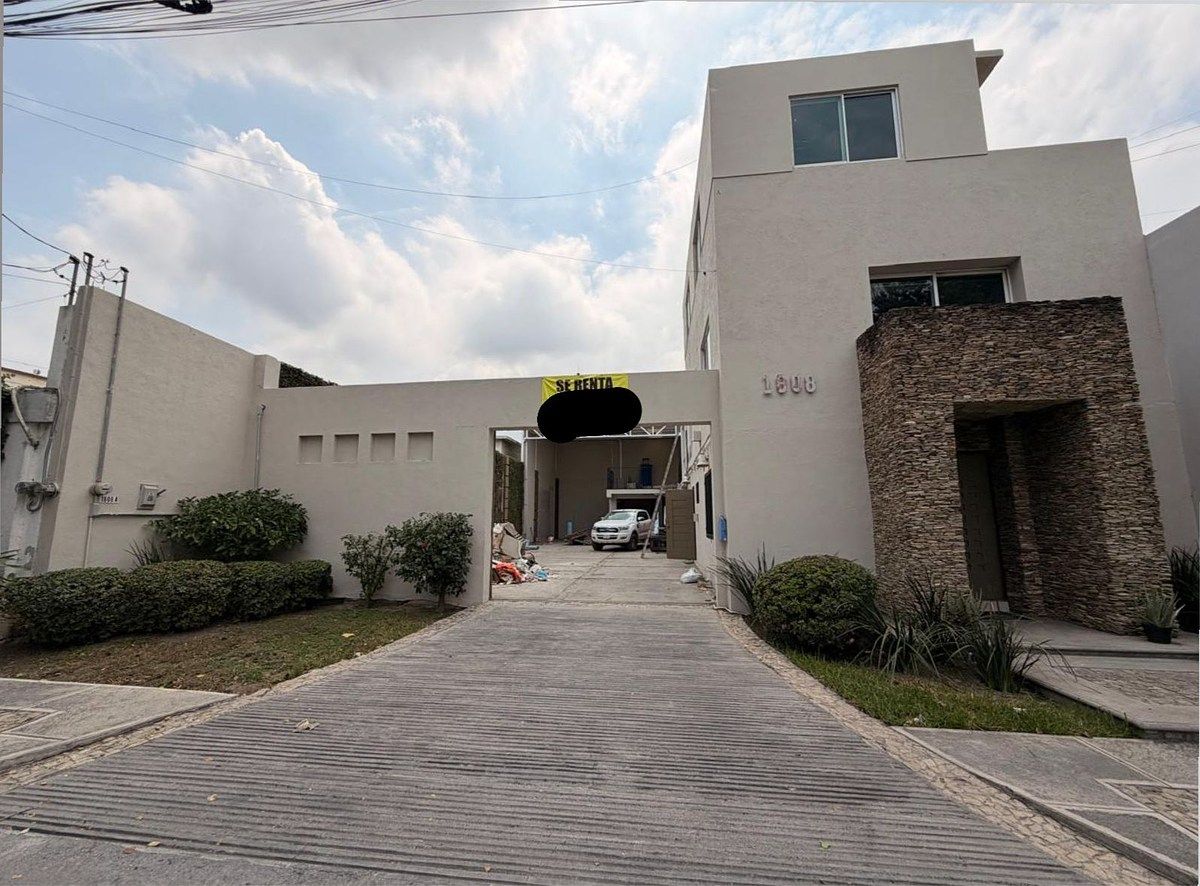 BODEGA CON OFICINAS EN RENTA, MITRAS CENTRO, photo 1 of 13
