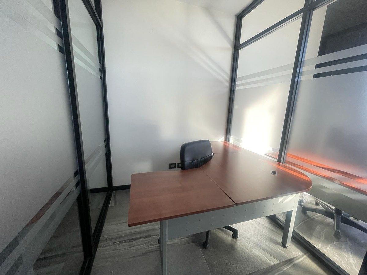 Oficina en Vista del Sol, Chihuahua, foto 15 de 23