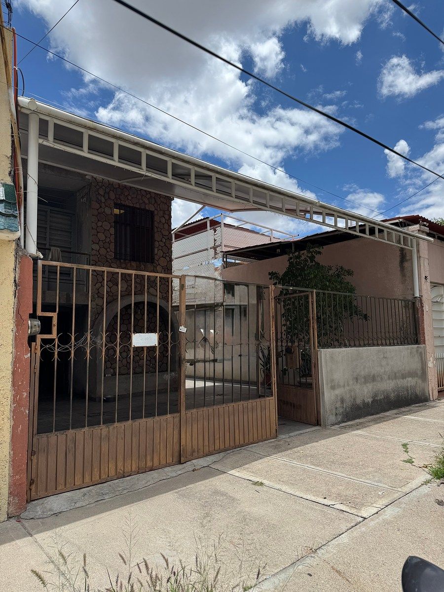 CASA EN PRADOS DEL SUR, foto 1 de 18