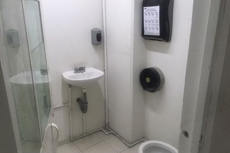 SE RENTA LOCAL COMERCIAL EN ESQUINA EN COLONIA TRANSITO