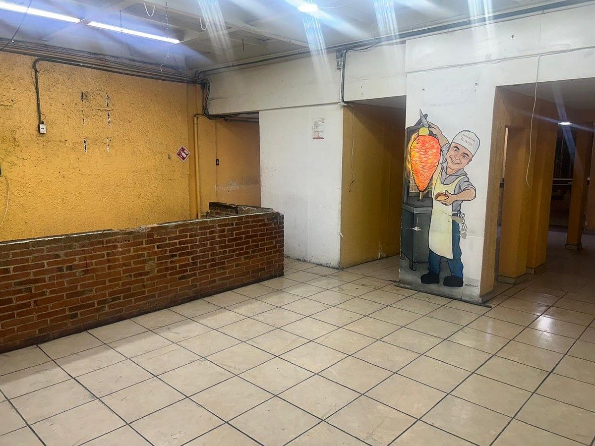 Retail Space in Viveros de La Loma, Tlalnepantla de Baz, photo 3 of 6