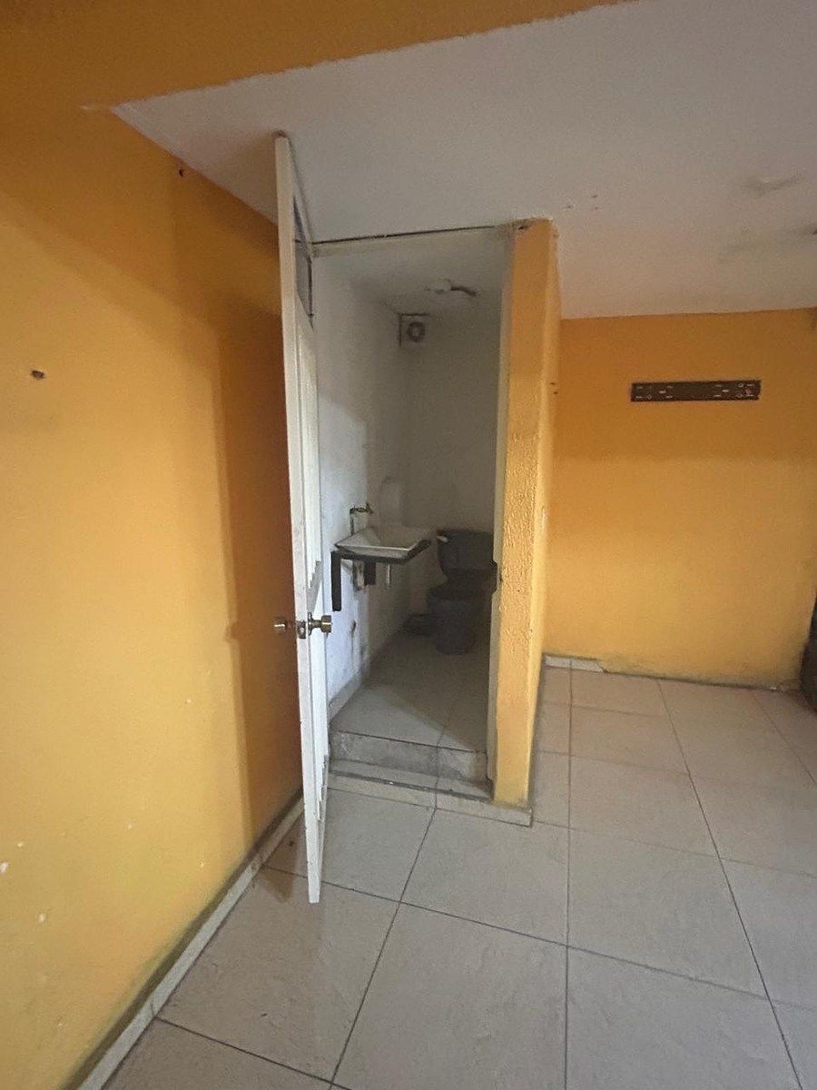 Retail Space in Viveros de La Loma, Tlalnepantla de Baz, photo 4 of 6