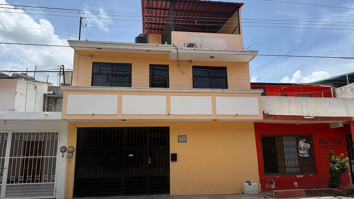 CASA À VENDA MOBILIADA, foto 1 de 38
