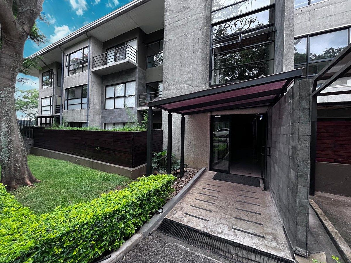 Condominio Azura Flats, foto 1 de 13