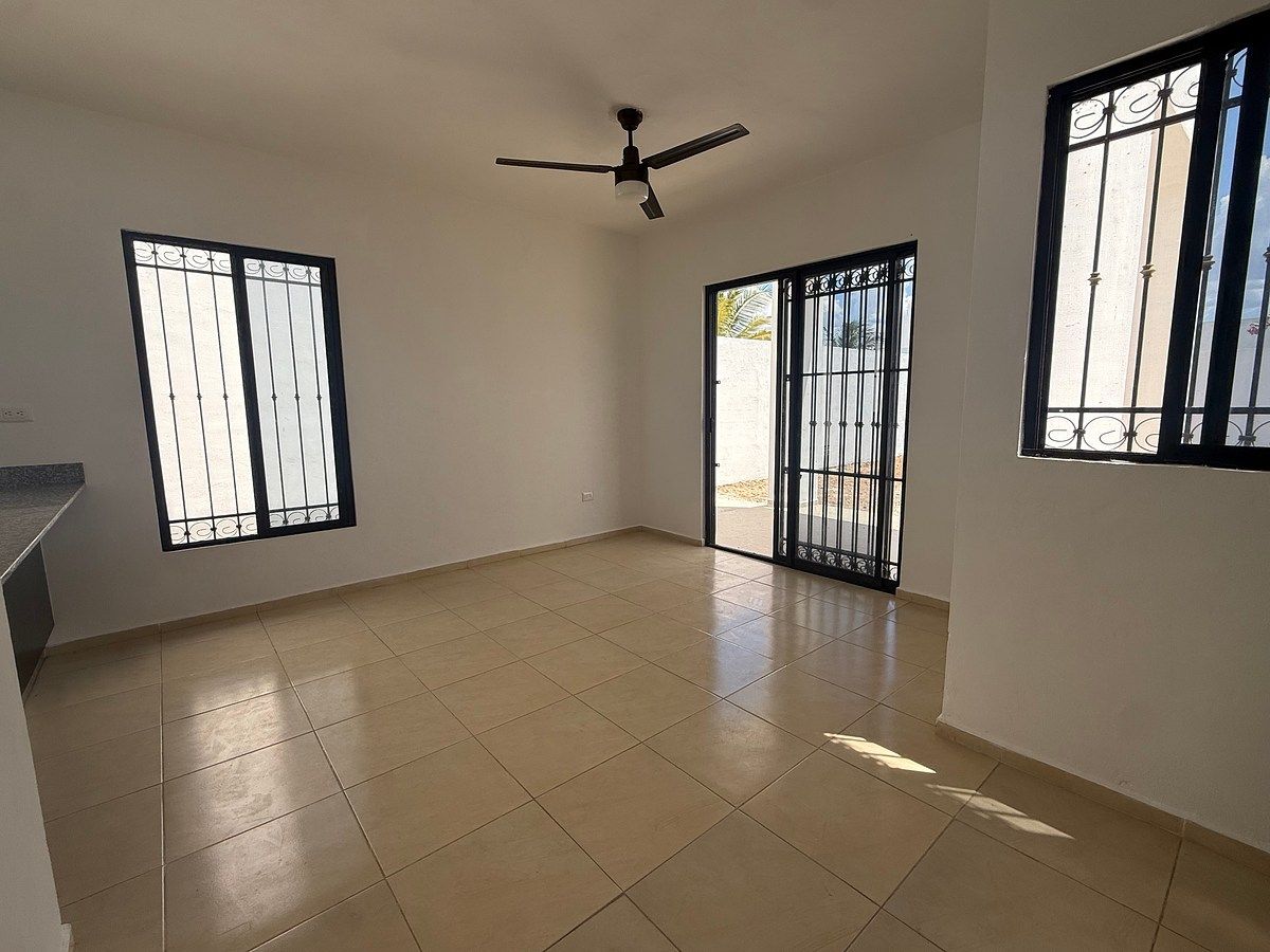 House in Gran Santa Fe, Mérida, photo 3 of 12