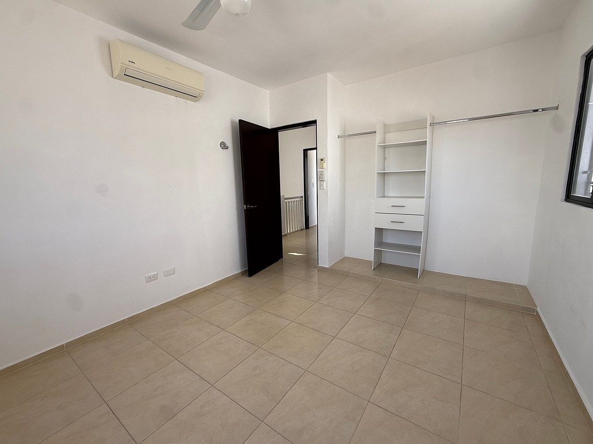 House in Gran Santa Fe, Mérida, photo 9 of 12