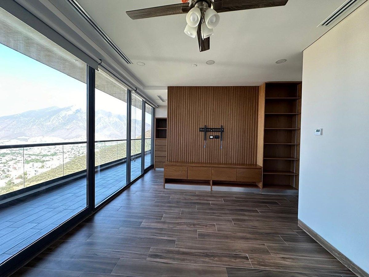 Apartment in Del Paseo Residencial, Monterrey, photo 11 of 14