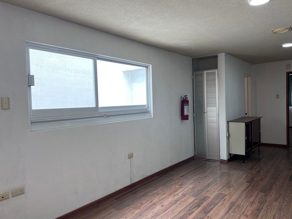 Office in Jardines de San Manuel, Puebla, photo 7 of 31