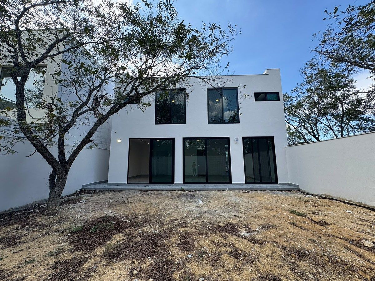 House in El Barro, Santiago, photo 3 of 18