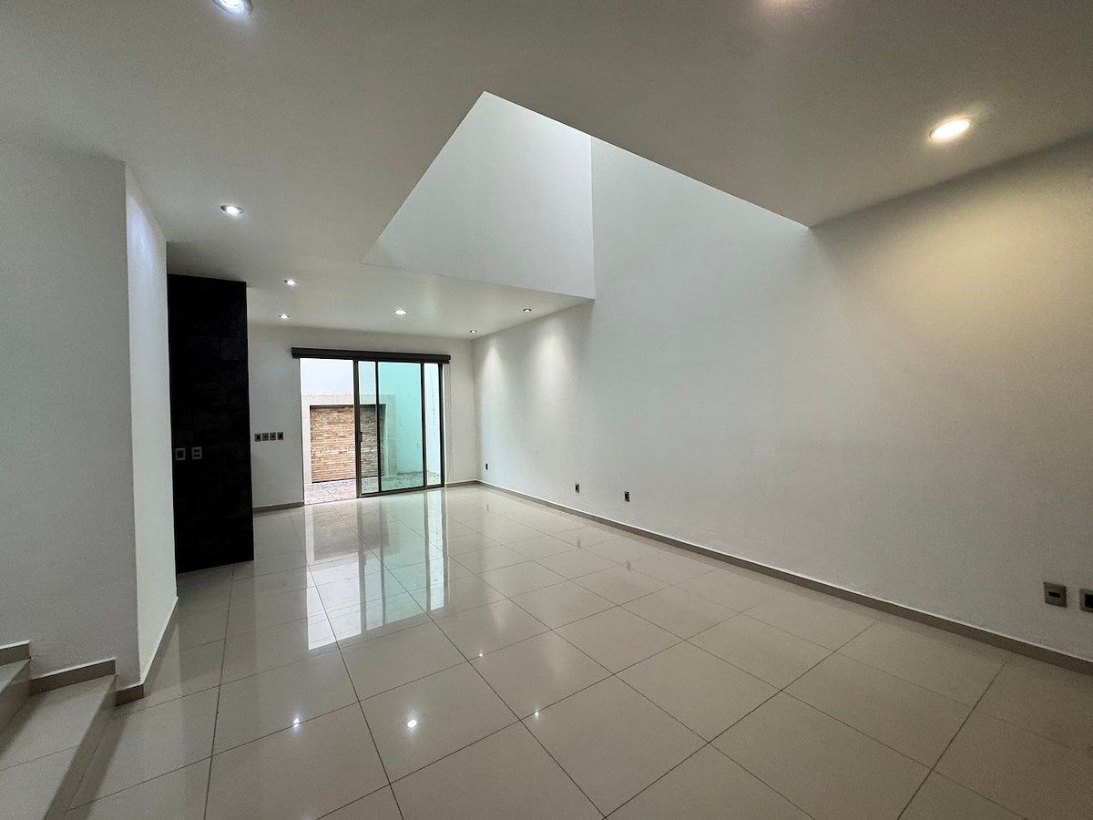 Casa em condomínio fechado em Los Almendros, Zapopan, foto 3 de 21