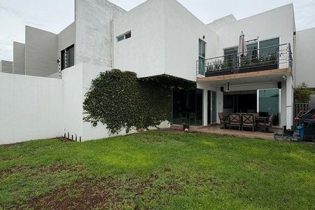 Casa en renta en cumbres del lago amueblada