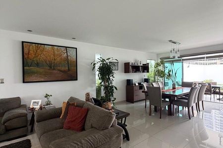 Casa en renta en cumbres del lago amueblada