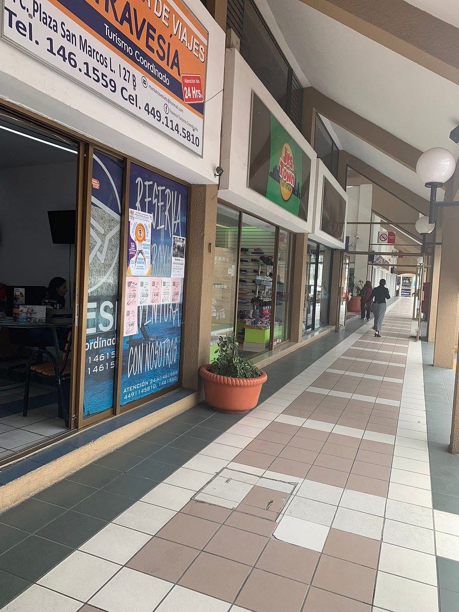 LOCAL EN PLAZA SAN MARCOS, foto 1 de 9