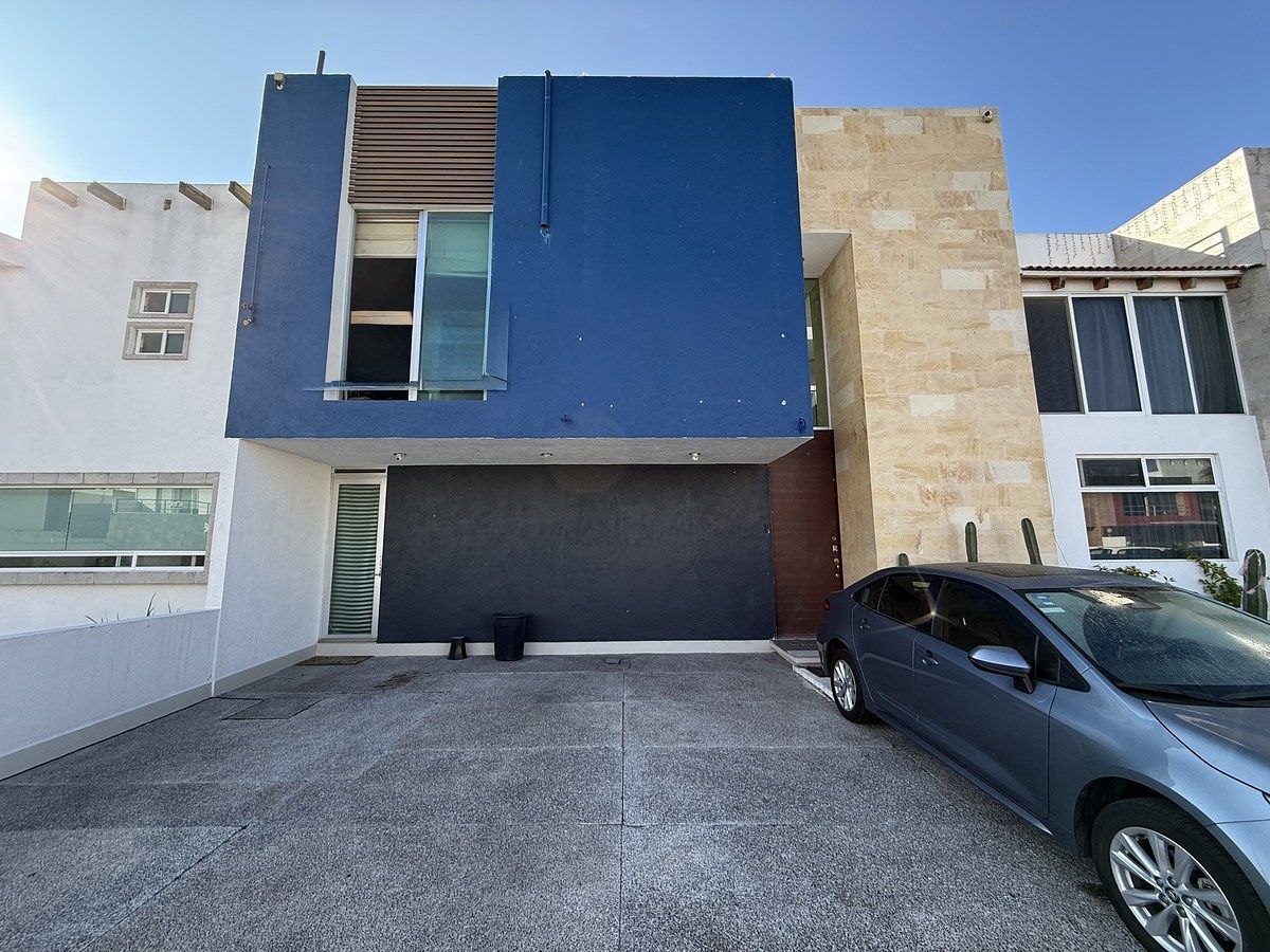 CASA DALLAS -  EN VENTA EL REFUGIO, foto 1 de 12