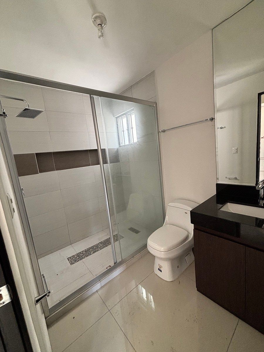 Baño Recámaras secundarias, foto 7 de 19