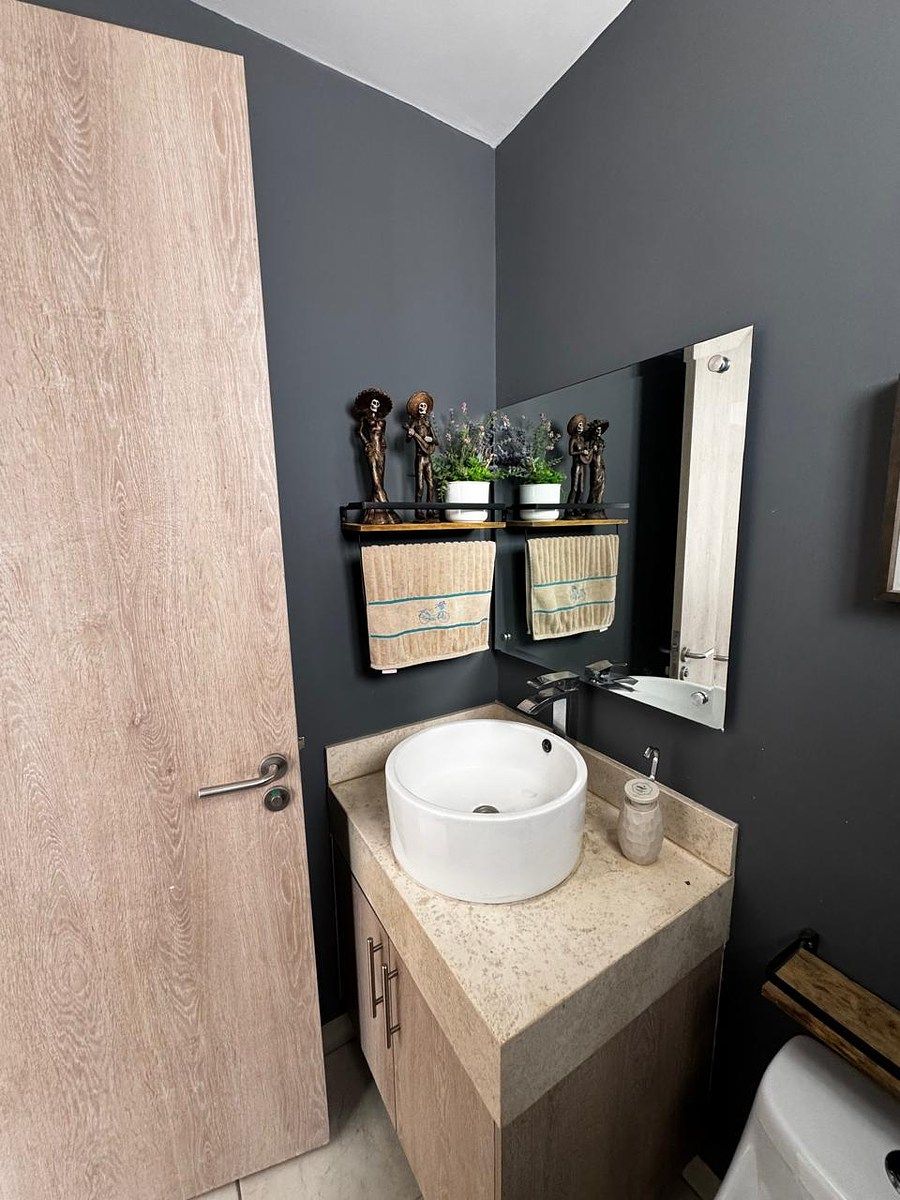 Medio Baño, foto 5 de 18