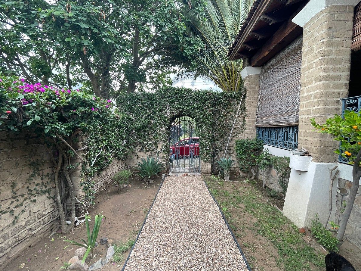 House in Villa de los Frailes, San Miguel de Allende, photo 22 of 48