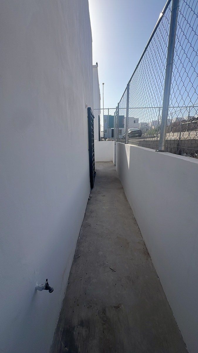 ANDADOR, photo 9 of 16