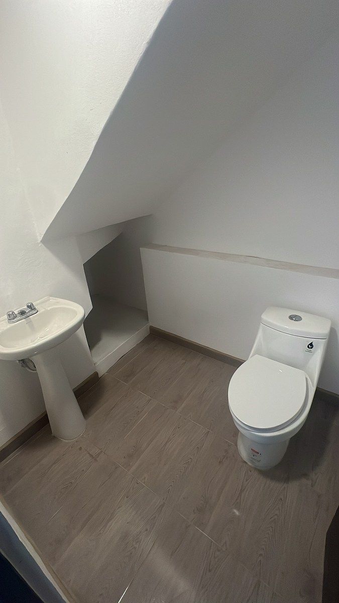 BAÑO PLANTA BAJA, photo 11 of 16