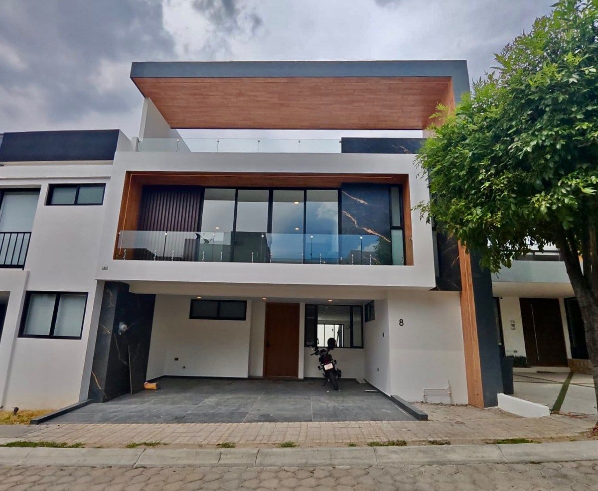 CASA EN VENTA EN PARQUE ZACATECAS, foto 1 de 18