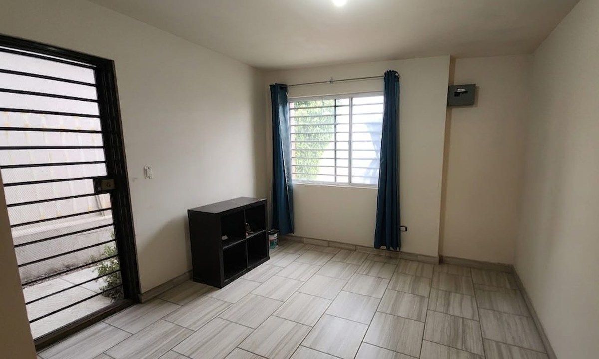 Casa em Colinas De La Presa Sección Montebello, Tijuana, foto 3 de 10