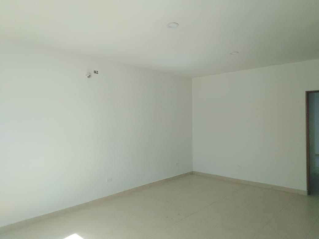 Foto 2 de Casa Nueva de 2 Recámaras 1 Baño en Preventa | El Centenario | Terreno 200 m²