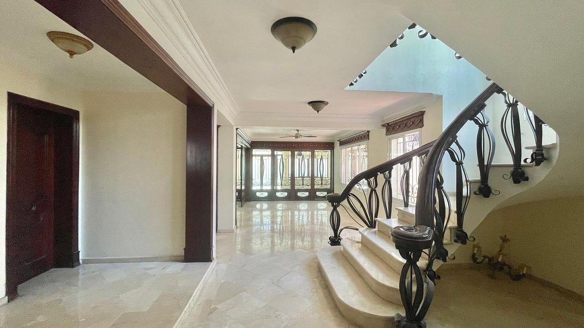 Casa en Los Cacicazgos, Santo Domingo Centro (Distrito Nacional), foto 3 de 10