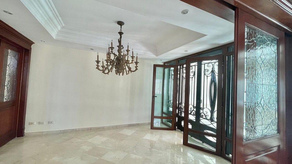 Casa en Los Cacicazgos, Santo Domingo Centro (Distrito Nacional), foto 4 de 10