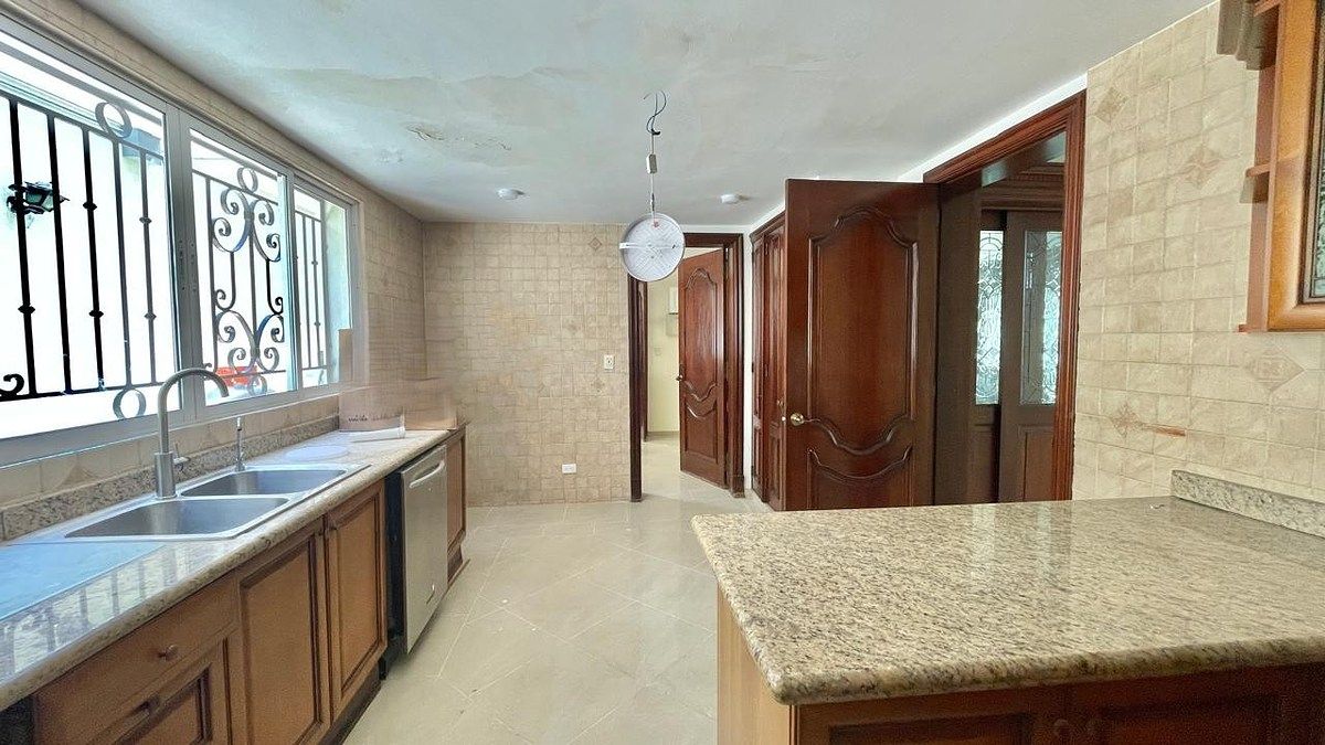 Casa en Los Cacicazgos, Santo Domingo Centro (Distrito Nacional), foto 7 de 10