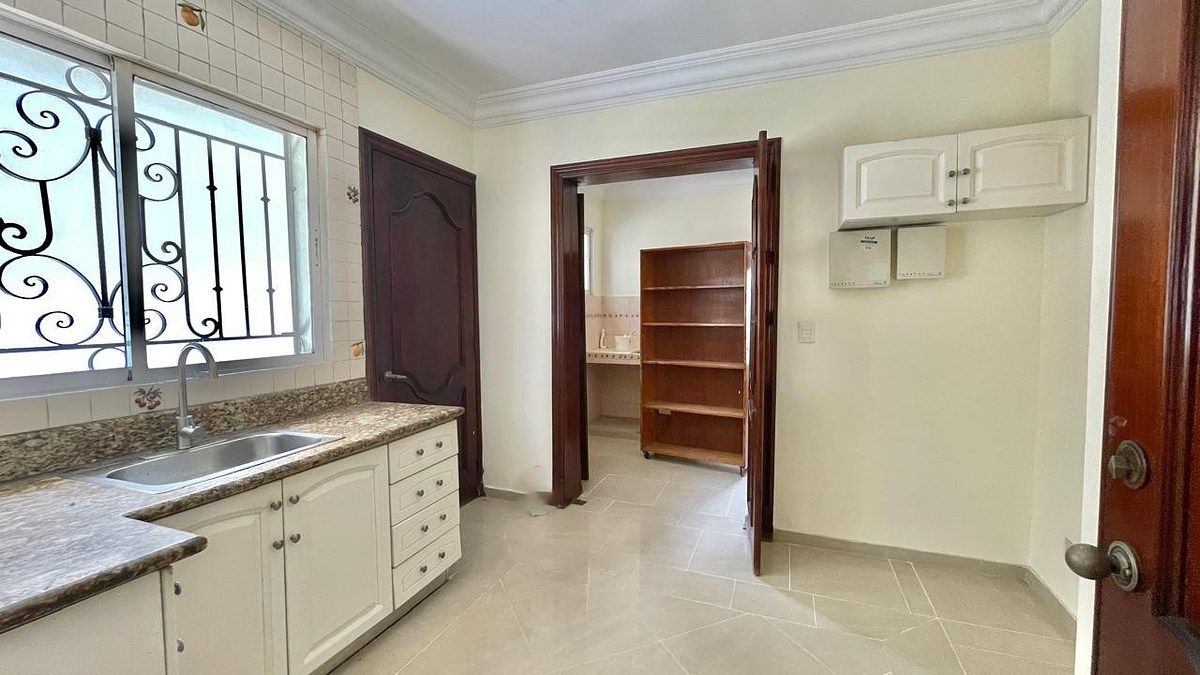 Casa en Los Cacicazgos, Santo Domingo Centro (Distrito Nacional), foto 8 de 10
