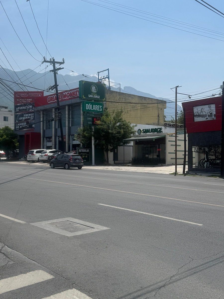 Local em Del Valle, San Pedro Garza García, foto 5 de 14