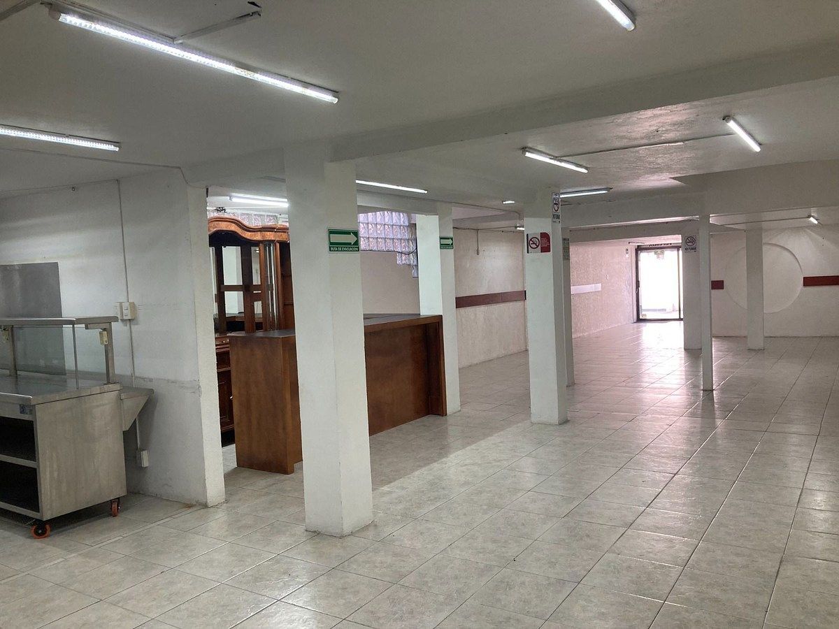 Local Comercial en renta en Bosque de Echegaray, foto 1 de 12