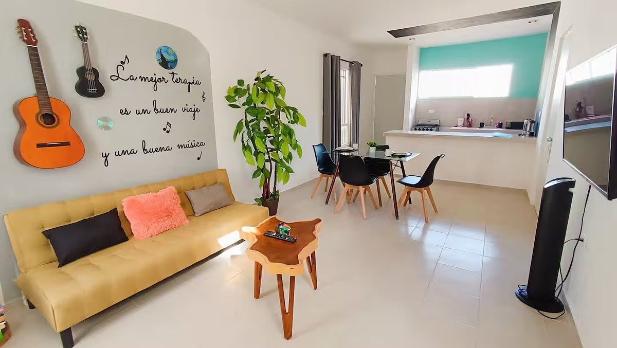 Casa amueblada en privada dentro de caucel, foto 1 de 7