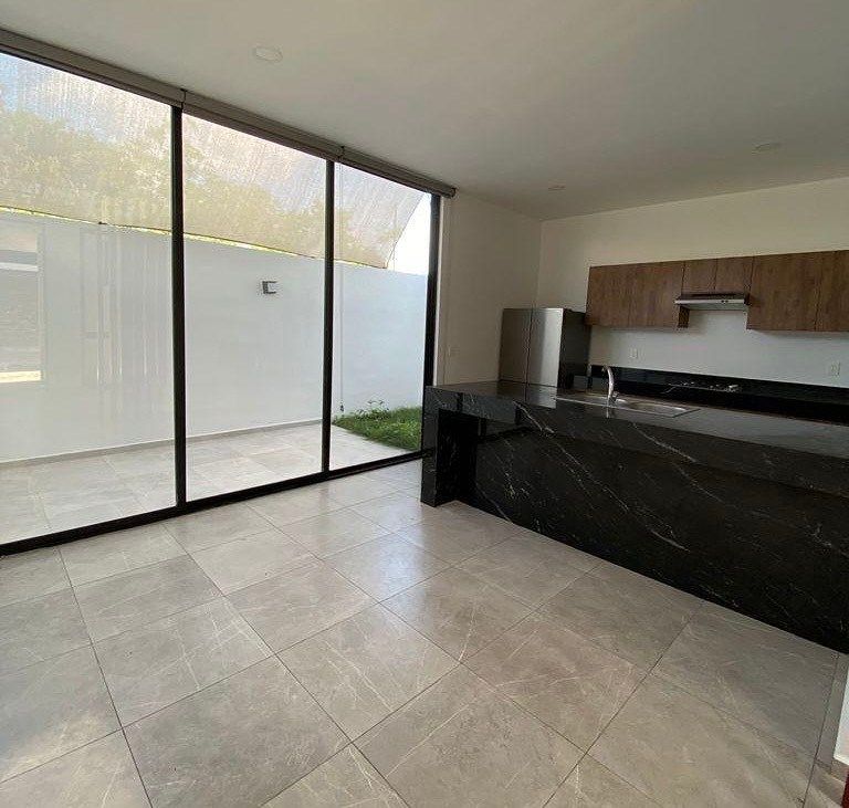 Townhouse equipado, de 2 recámaras, en privada a una calle de periférico., foto 1 de 14