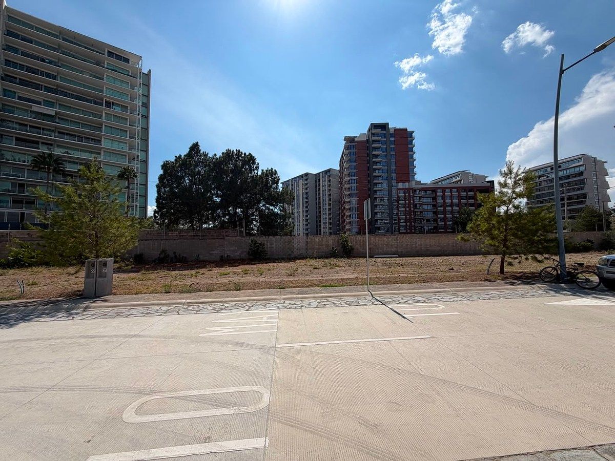 Lote em La Cima, Zapopan, foto 2 de 24