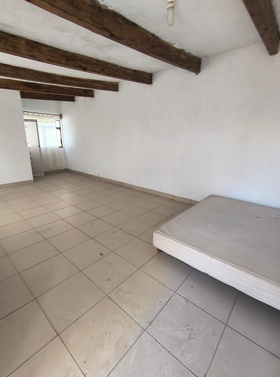 Habitación nivel superior con baño completo, foto 13 de 14