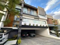 Residencia en Venta Colinas Virreyes Puerta Las Lomas, Zona Andares.