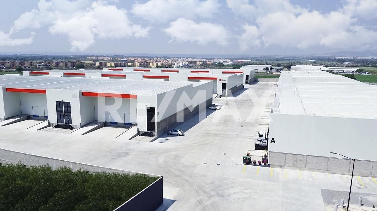 Prédio industrial em La Palma, Pedro Escobedo, foto 5 de 10