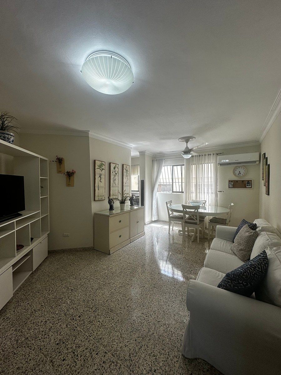 Alquilo apartamento amueblado en Piantini, foto 1 de 6