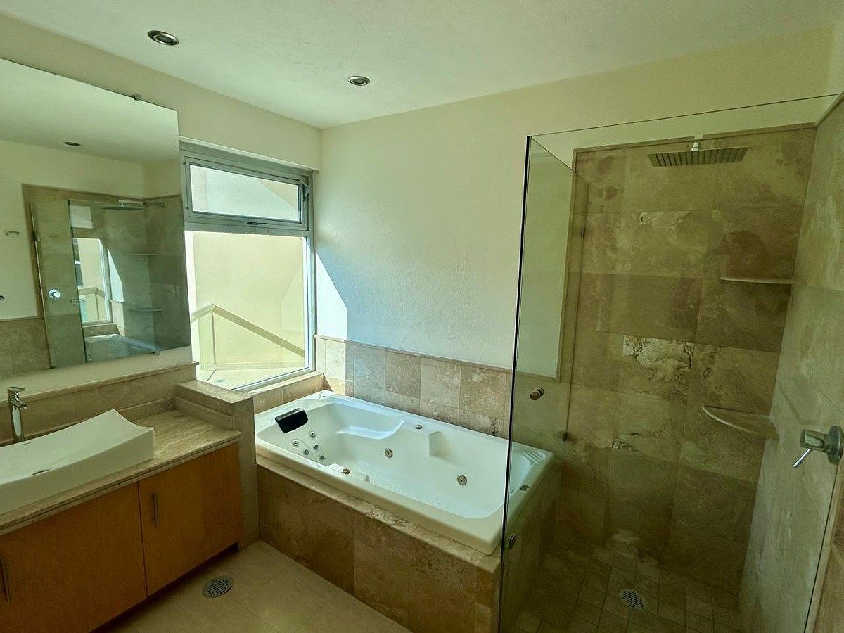 Apartment in Fraccionamiento Bugambilias, Zapopan, photo 20 of 49