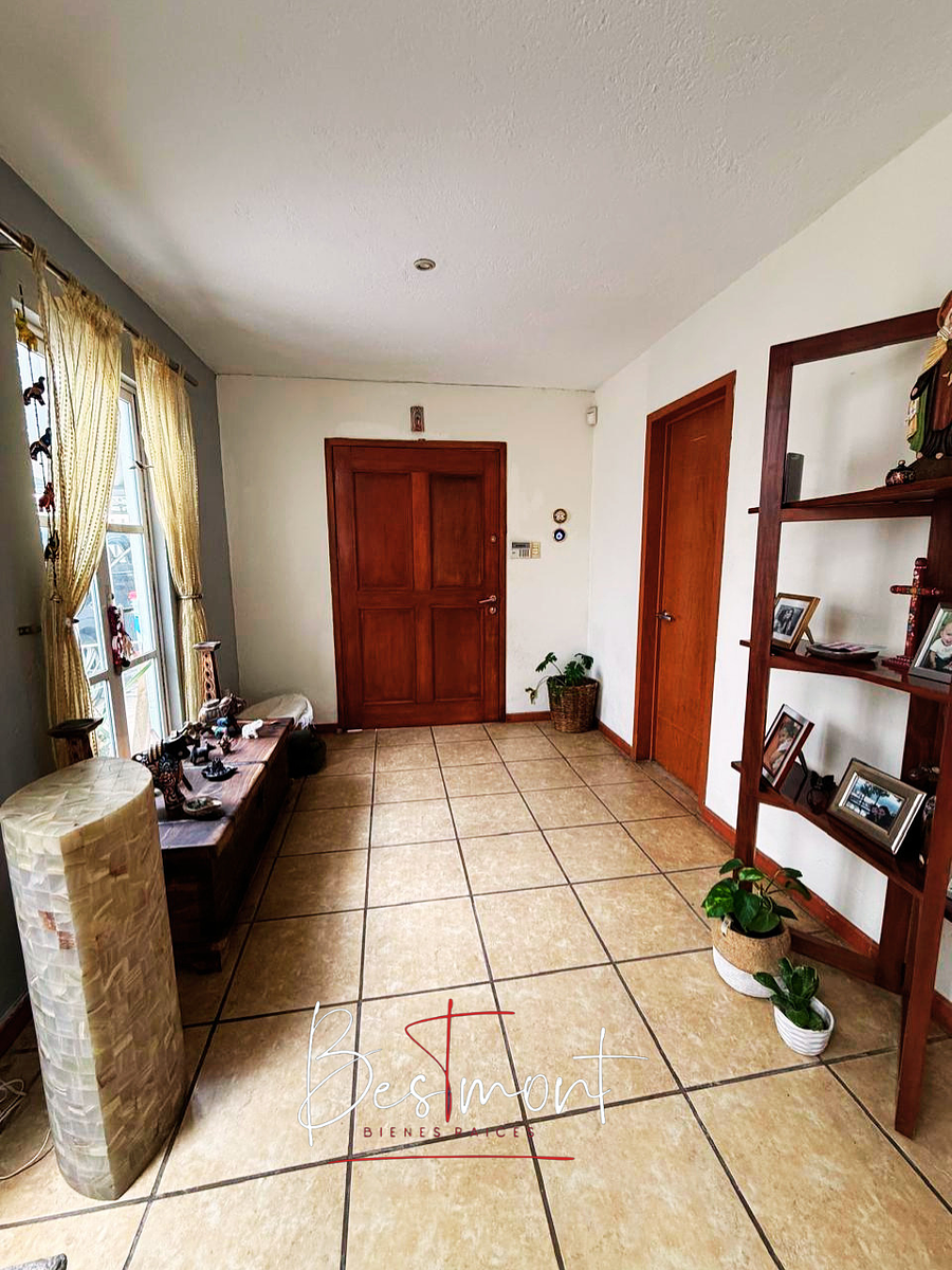 Recibidor, foto 2 de 33