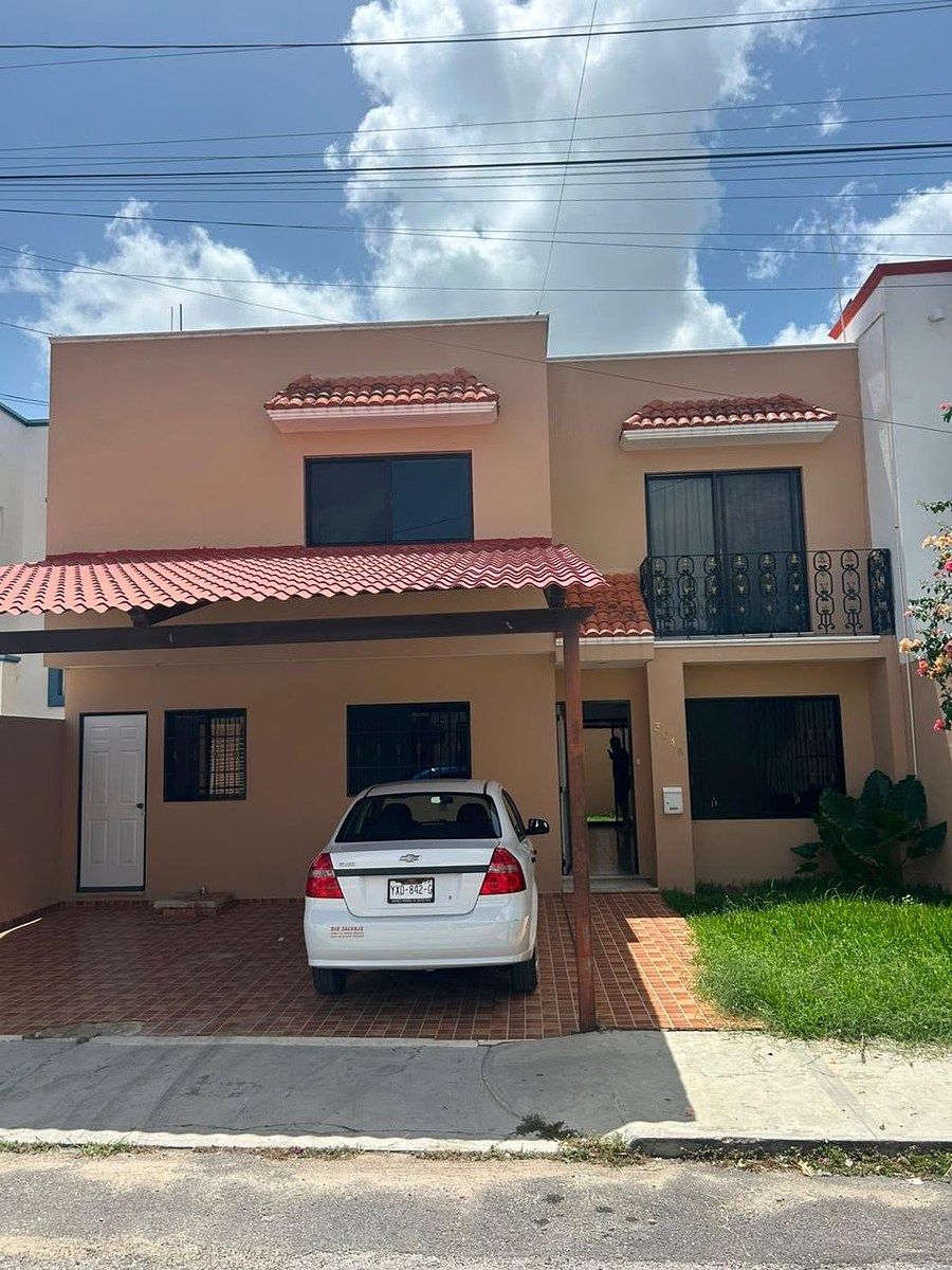 CASA EN VENTA EN MONTEBELLO, foto 1 de 16