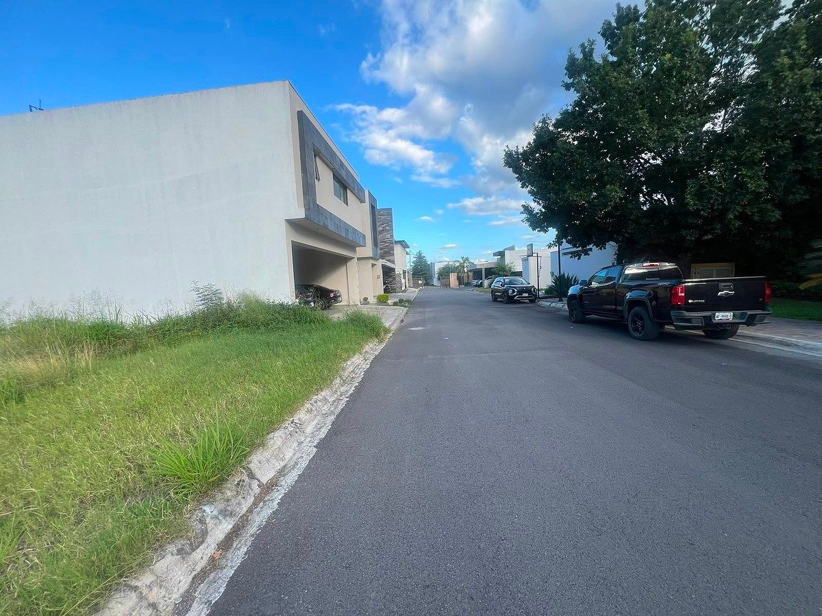 Lote em El Uro, Monterrey, foto 3 de 7