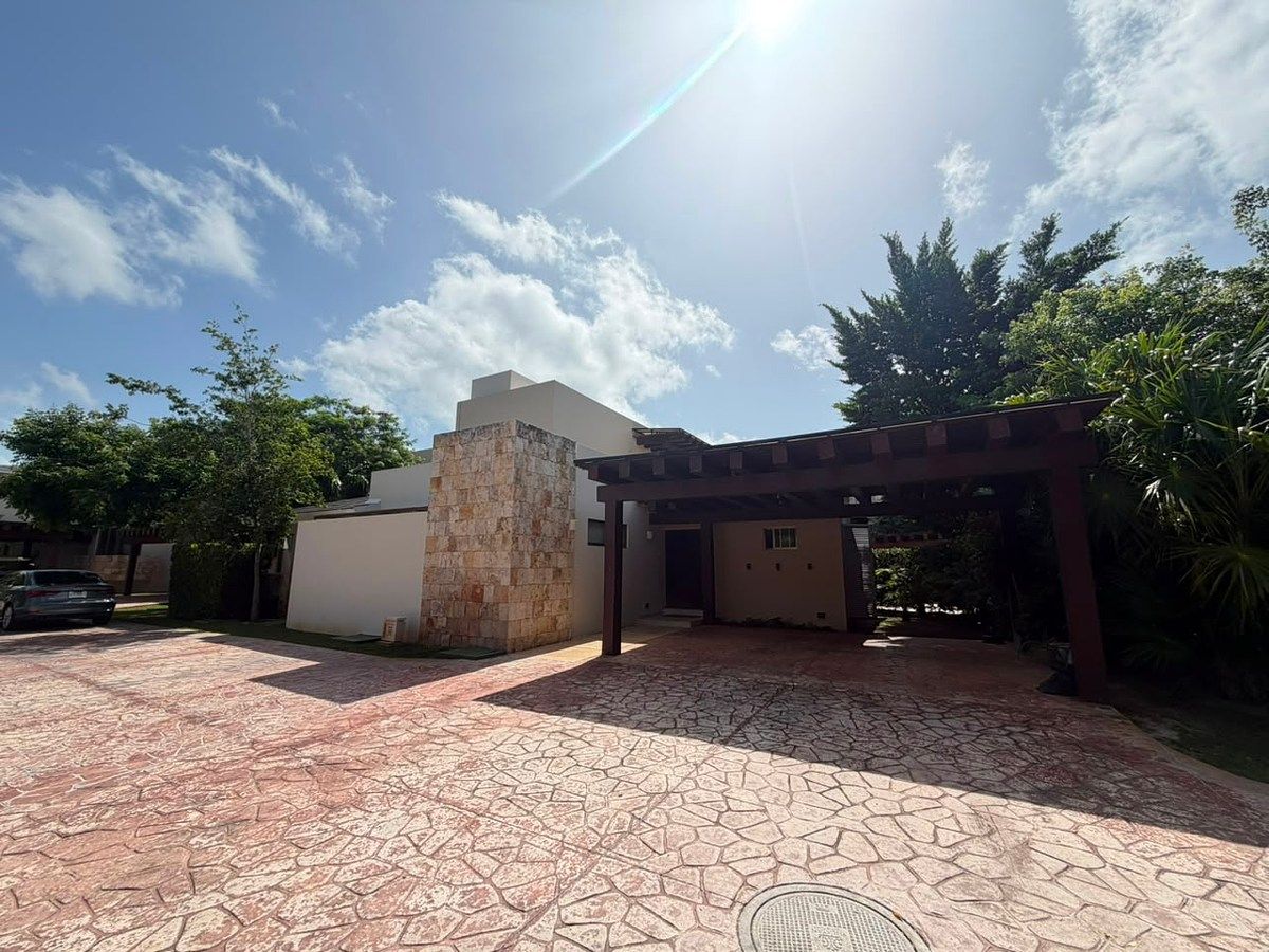 Casa em Yucatán Country Club, Mérida, foto 2 de 35