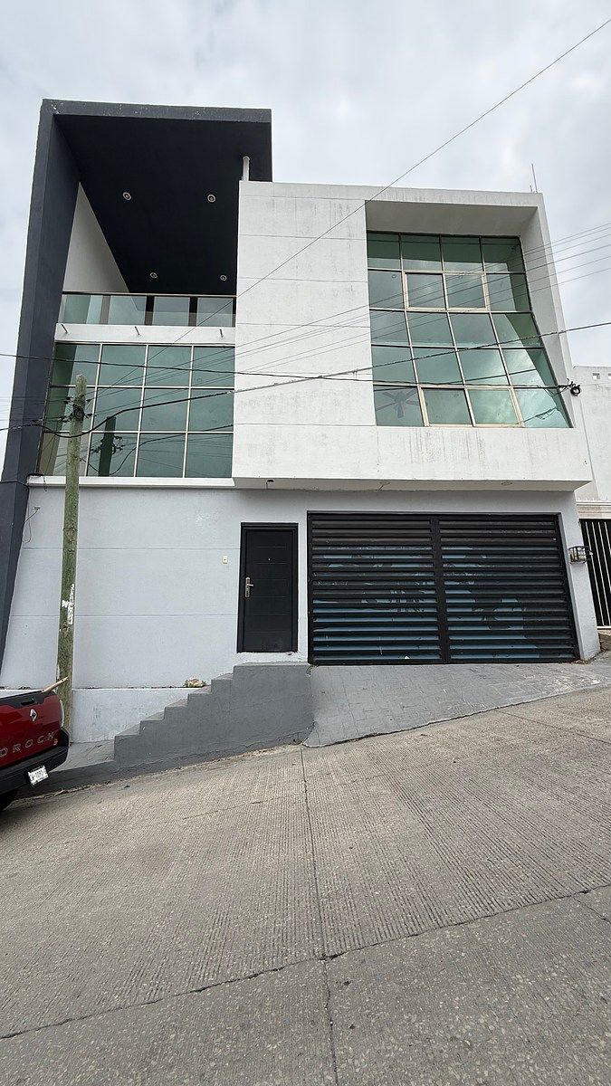 CASA / OFICINA EN RENTA NORTE ORIENTE TUXTLA, foto 1 de 15