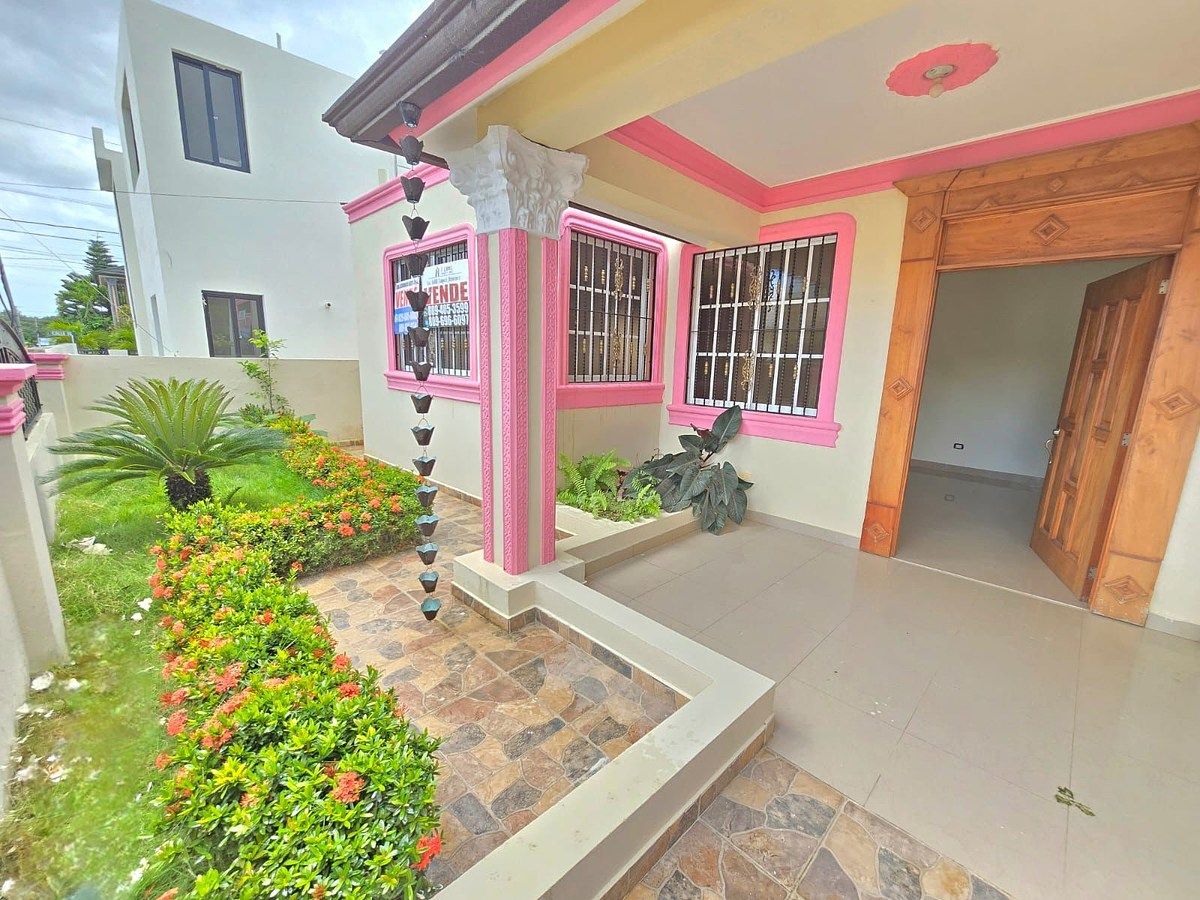 Casa en el Doral Santiago, foto 1 de 9