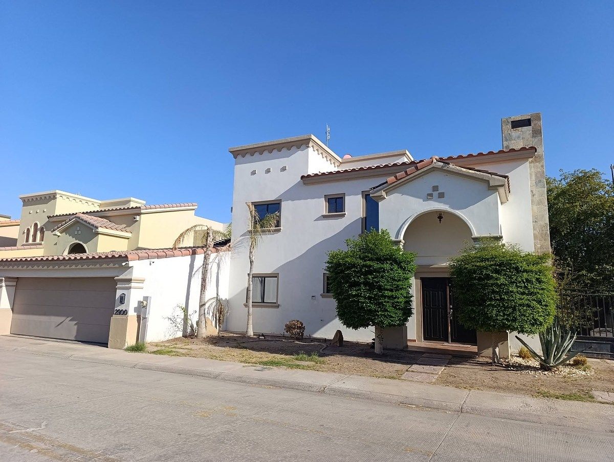 Se vende amplia casa en Balboa Residencial, Zona Dorada (Mexicali, B.C.)